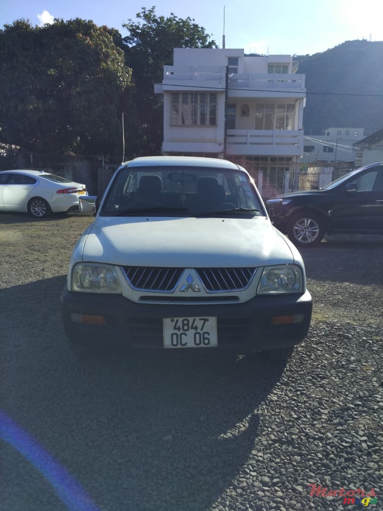 2006' Mitsubishi L 200 photo #4