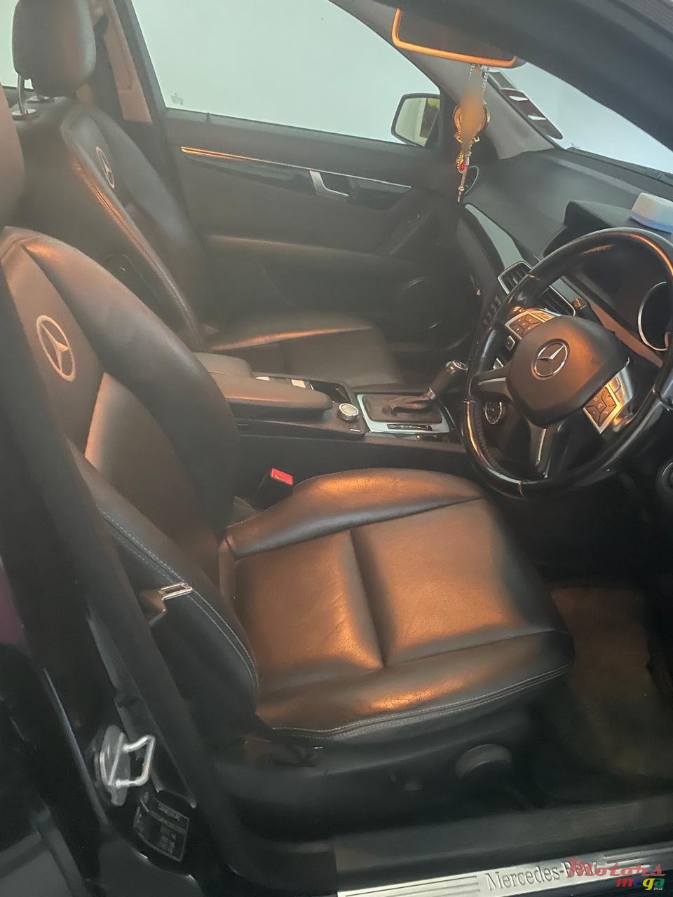 2012' Mercedes-Benz C 180 photo #6