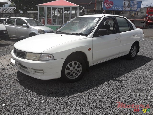1999' Mitsubishi Lancer photo #1