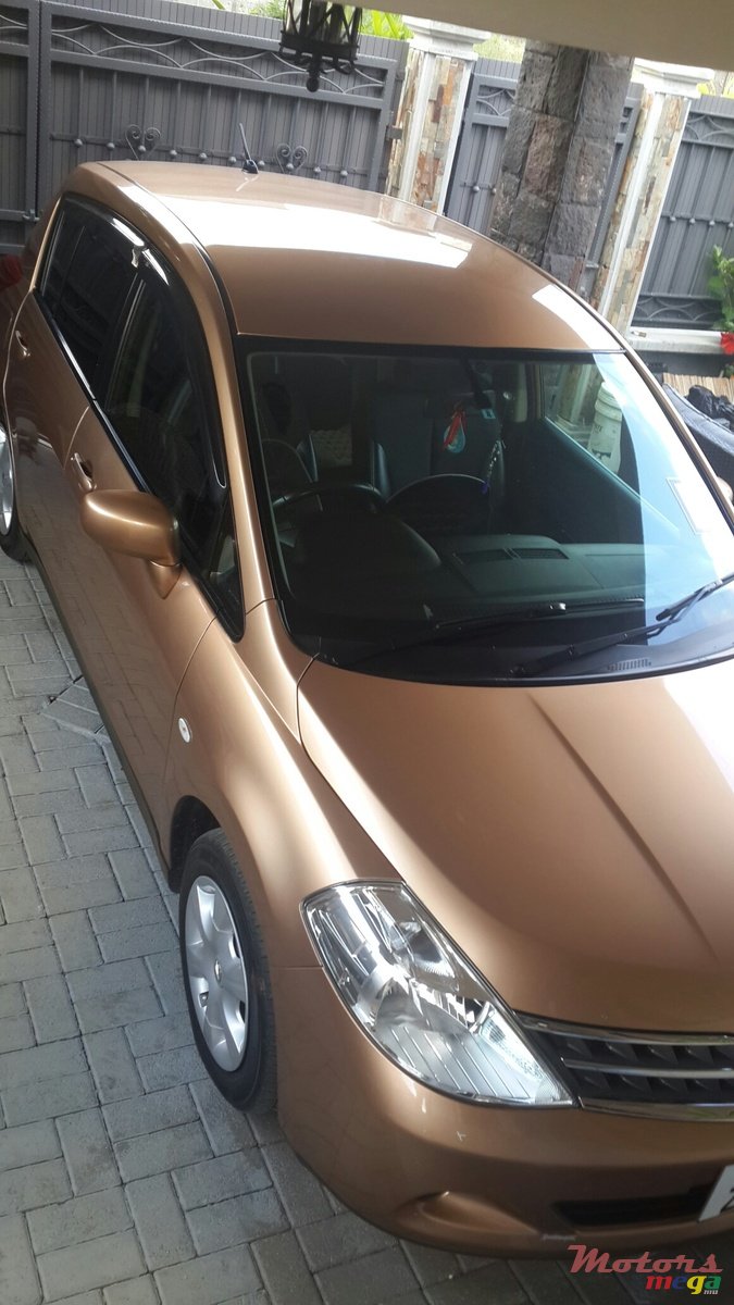 2010' Nissan photo #3