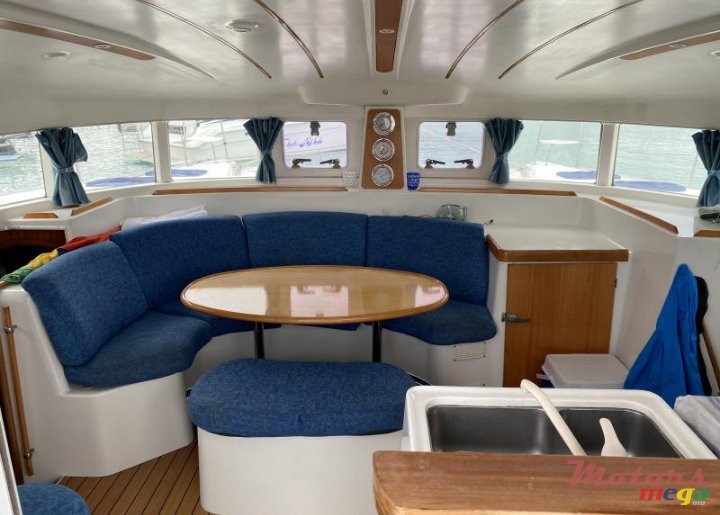 2000' Lagoon photo #7