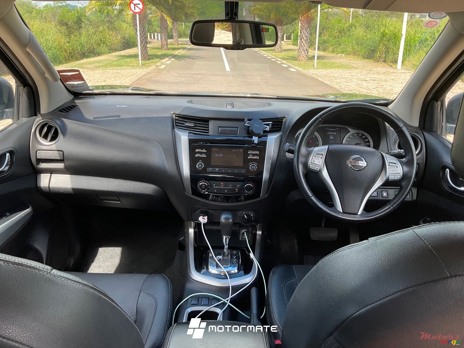 2018' Nissan Navara photo #6