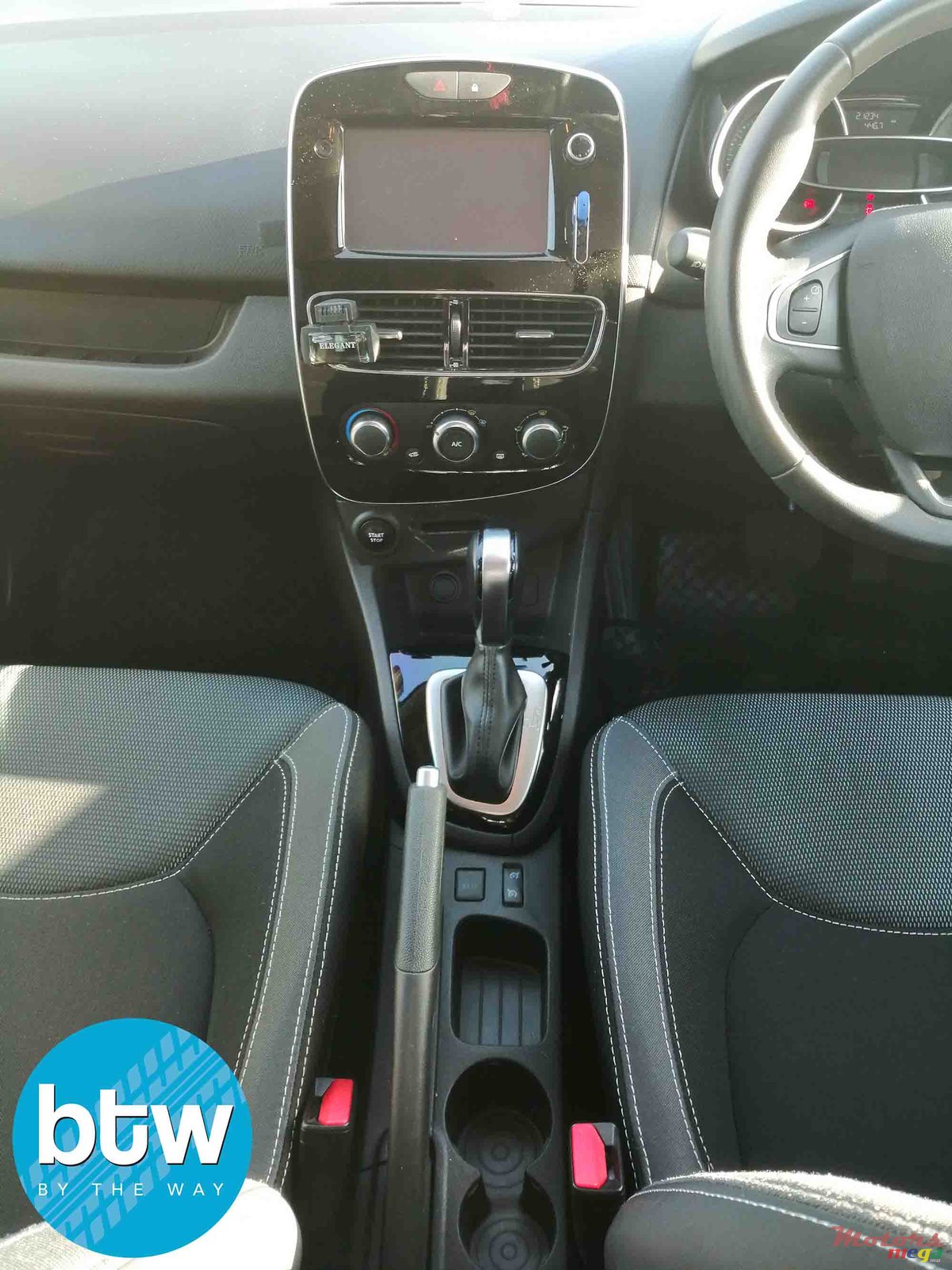 2017' Renault Clio photo #6