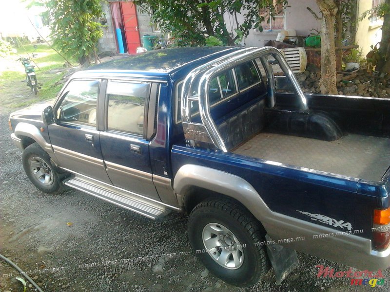 1994' Mitsubishi photo #1