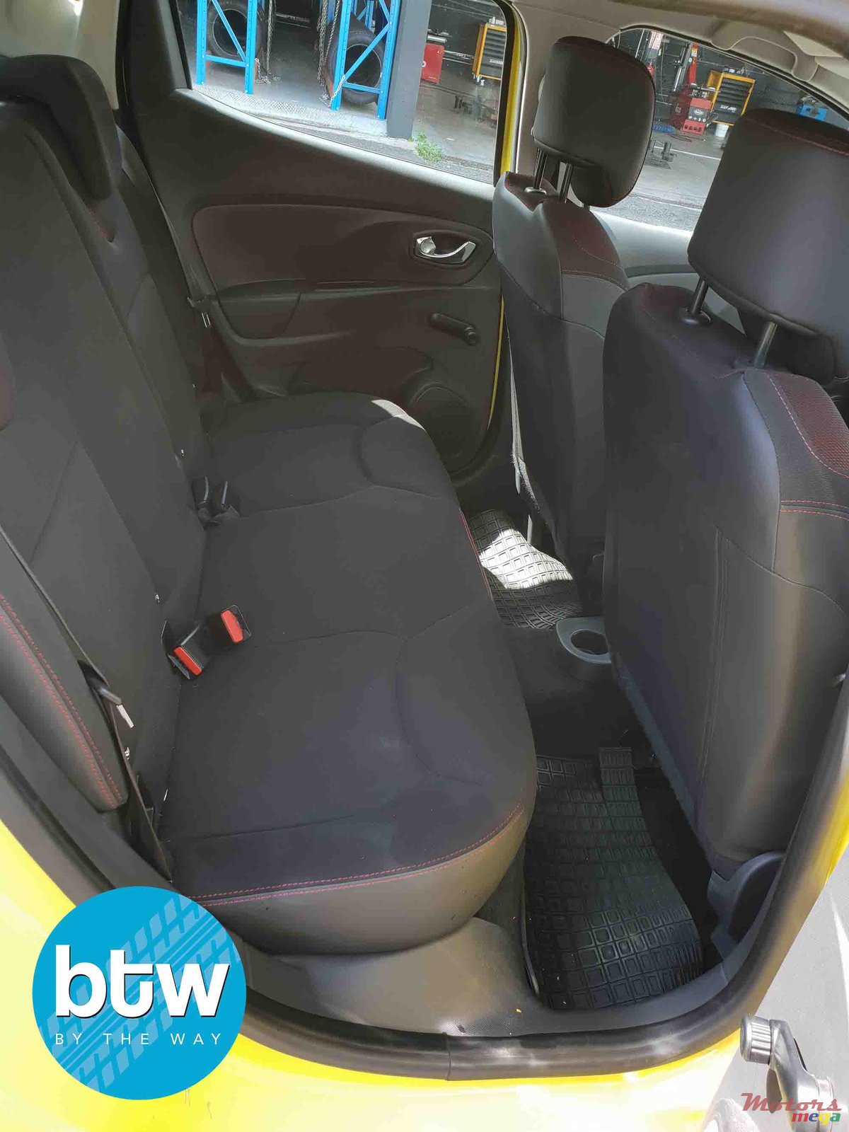 2015' Renault Clio photo #4