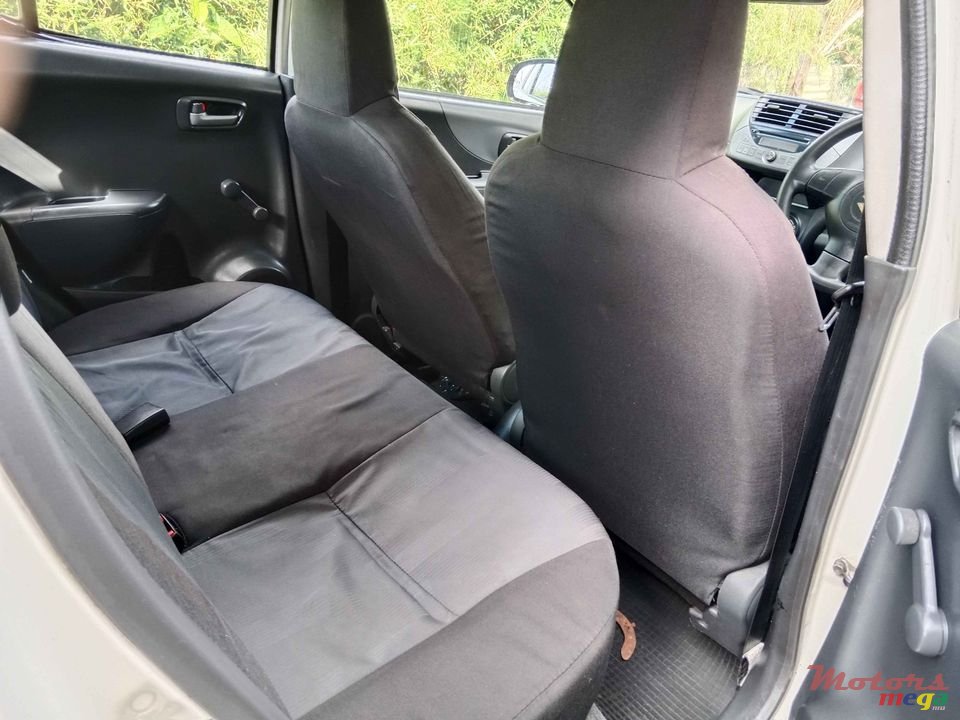 2013' Suzuki Celerio 990cc MANUAL photo #4