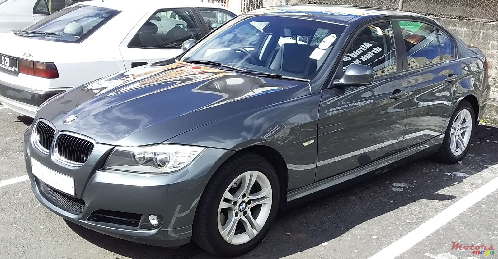 2011' BMW 316 photo #2