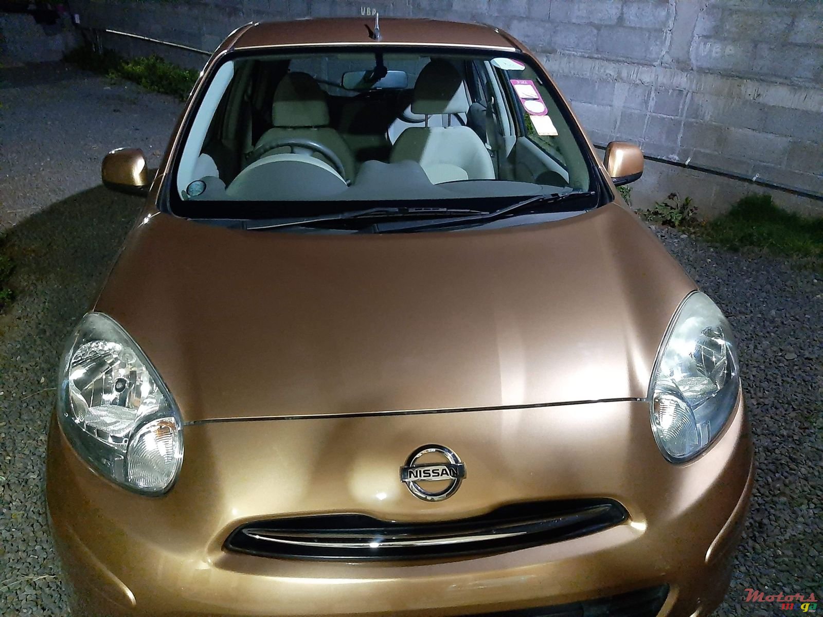 2011' Nissan photo #1