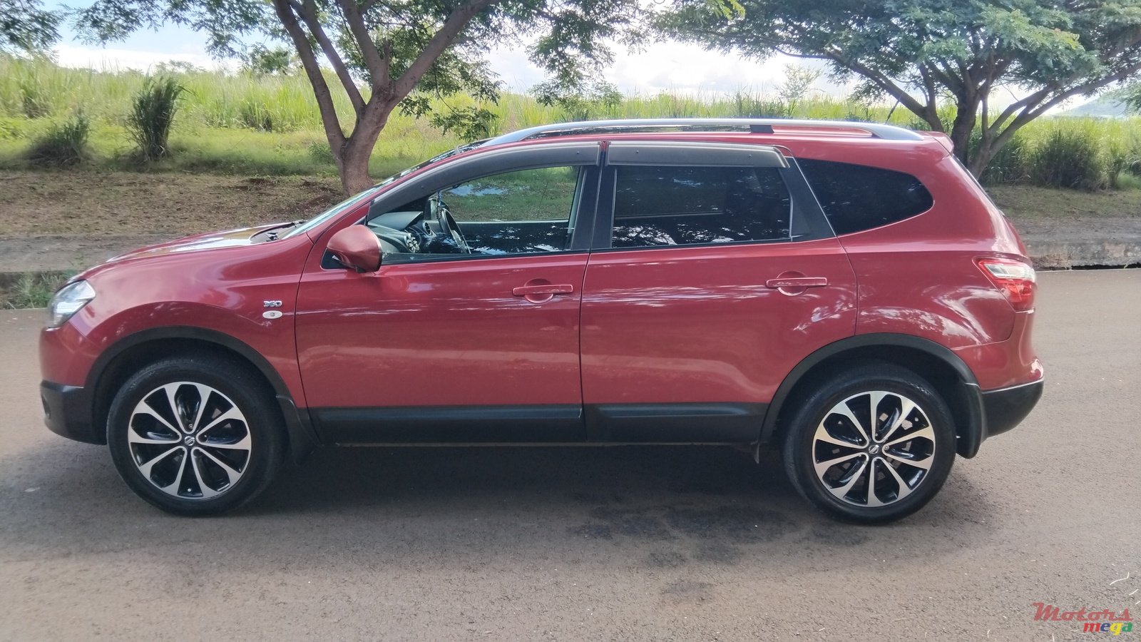 2014' Nissan Qashqai+2 None photo #4