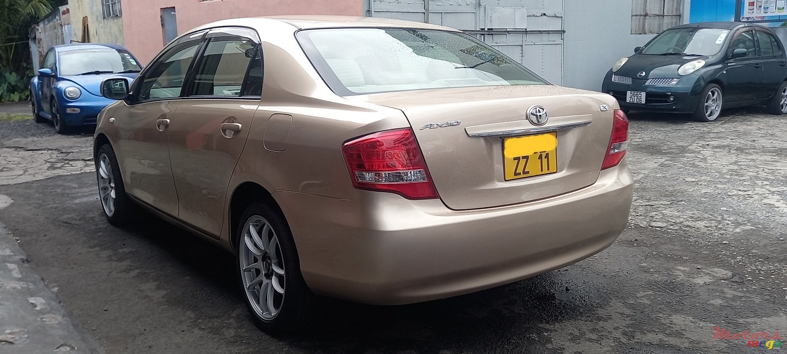 2011' Toyota Axio photo #3