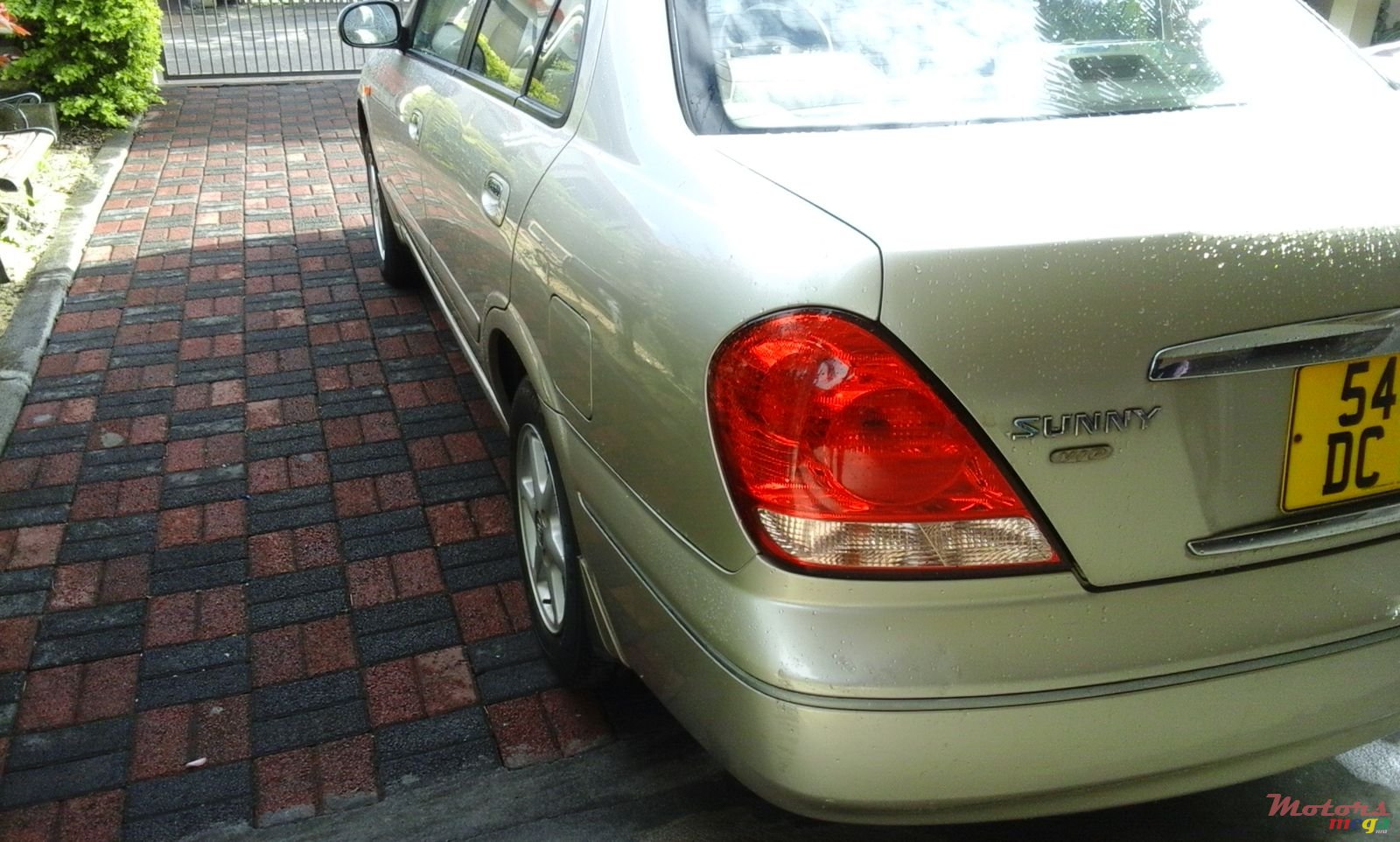 2006' Nissan Sunny photo #6