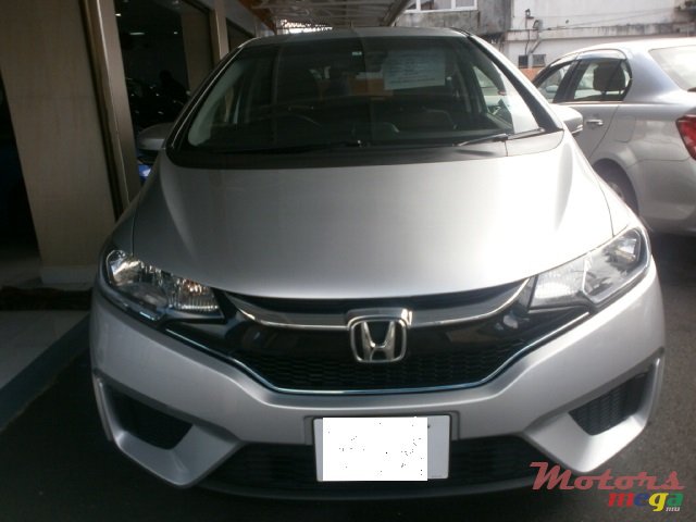 2017' Honda Fit Hybrid photo #1