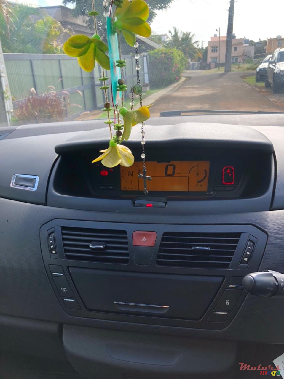 2011' Citroen C4 Picasso 1.6 THP 155 EXCLUSIVE BMP6 photo #6