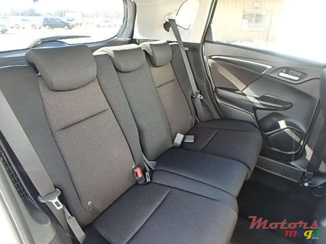 2014' Honda Fit Hybrid photo #5