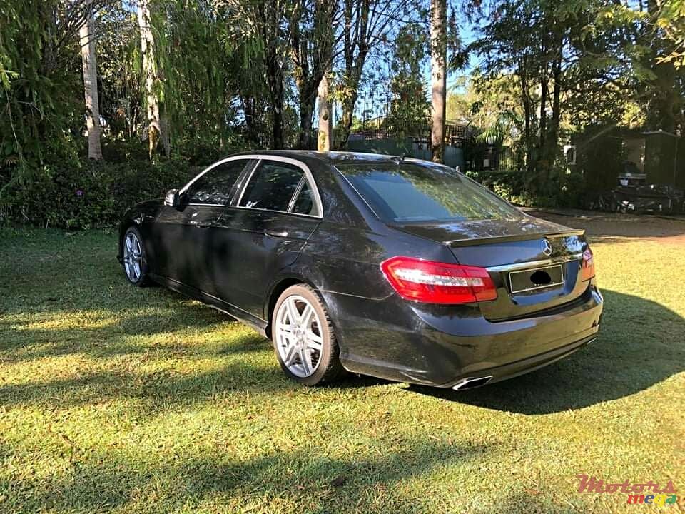 2011' Mercedes-Benz E250 AMG photo #3
