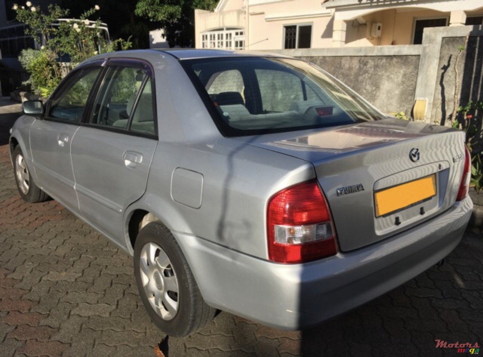 2000' Mazda Protege photo #4