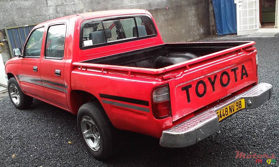 1998' Toyota Hilux 2x4 photo #4