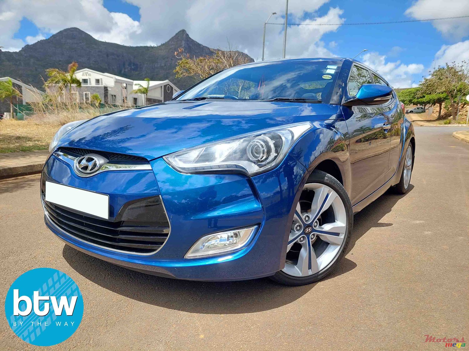 2016' Hyundai Veloster photo #2