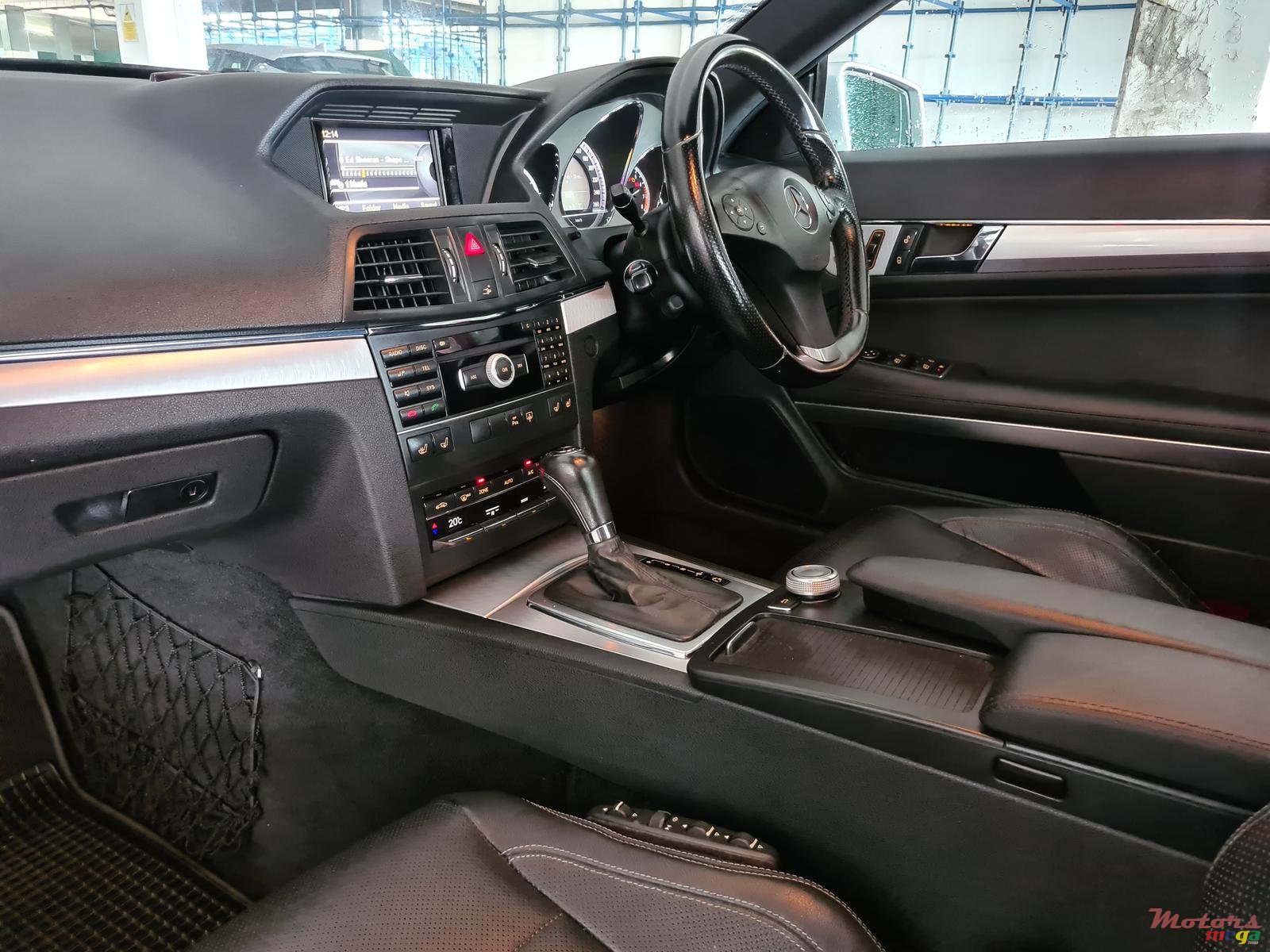 2012' Mercedes-Benz Coupe sunroof e250 photo #6