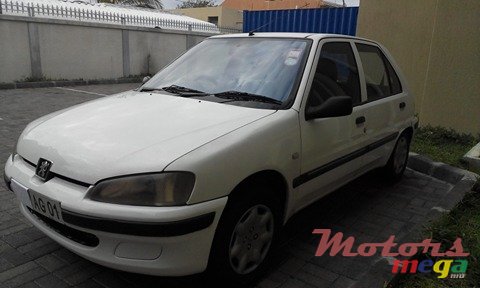 2001' Peugeot 106 photo #2
