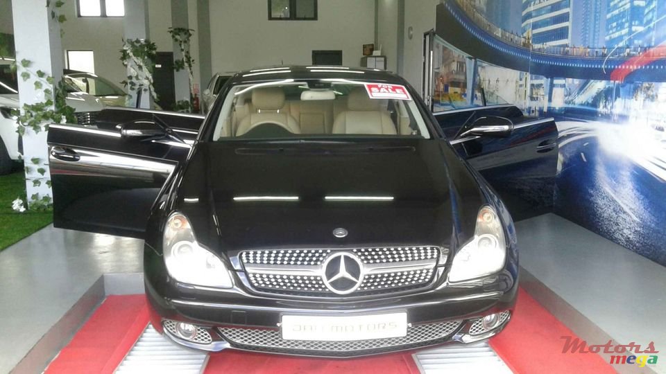 2009' Mercedes-Benz CLS 350 photo #1