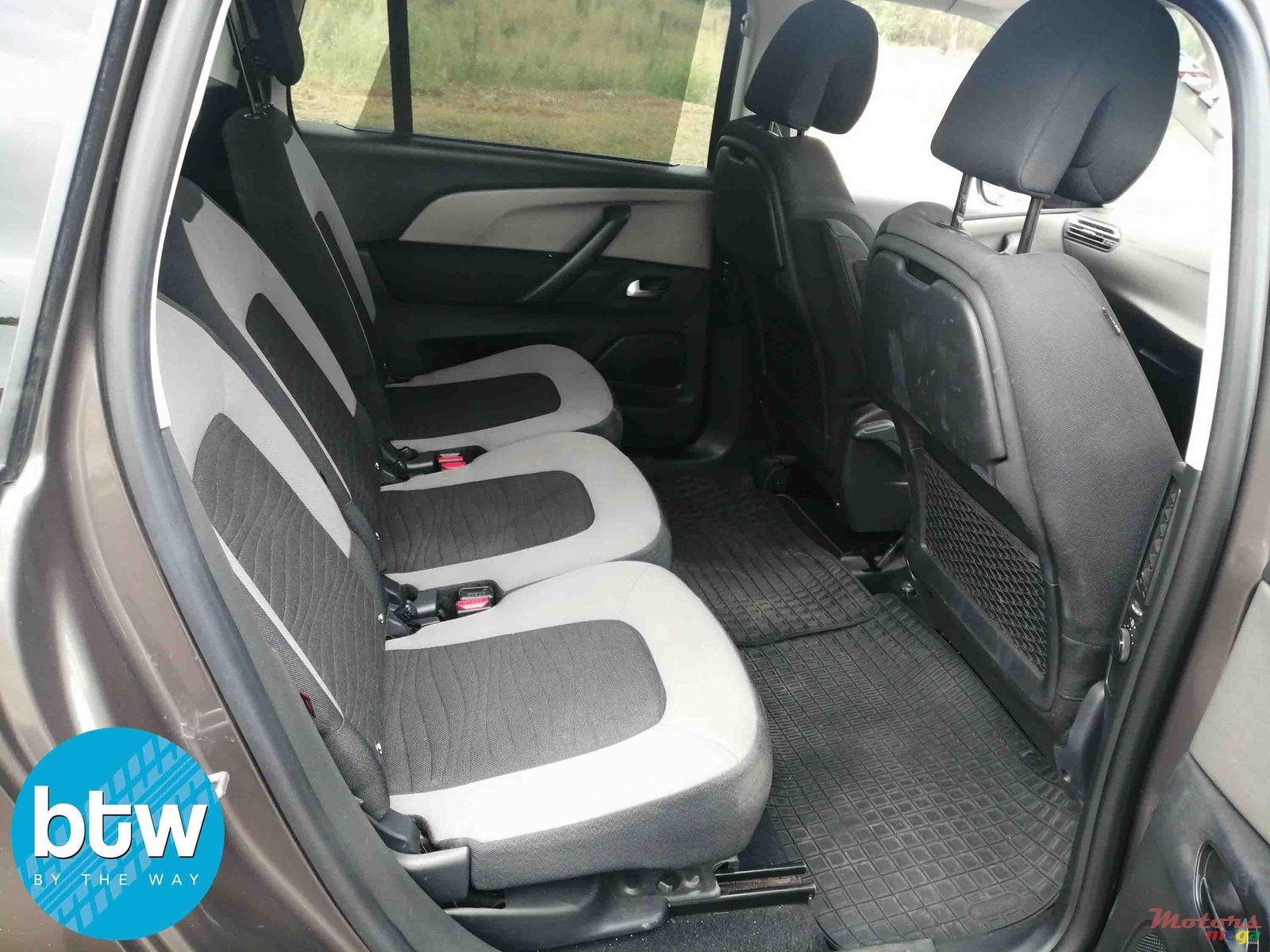 2016' Citroen C4 Picasso 7 seaters photo #4