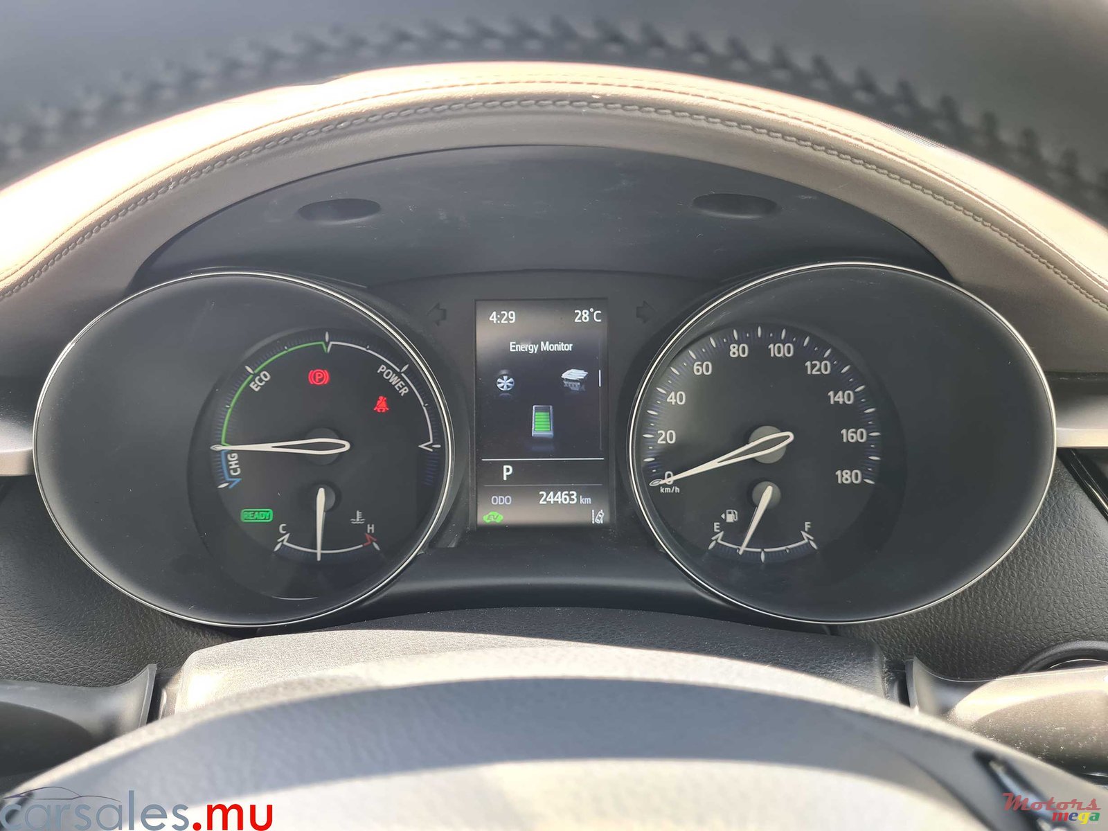 2021' Toyota CH-R Dual Tone 1.8 Hybrid photo #7