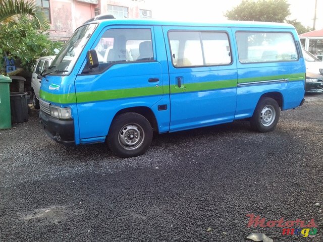 1997' Nissan Urvan photo #2