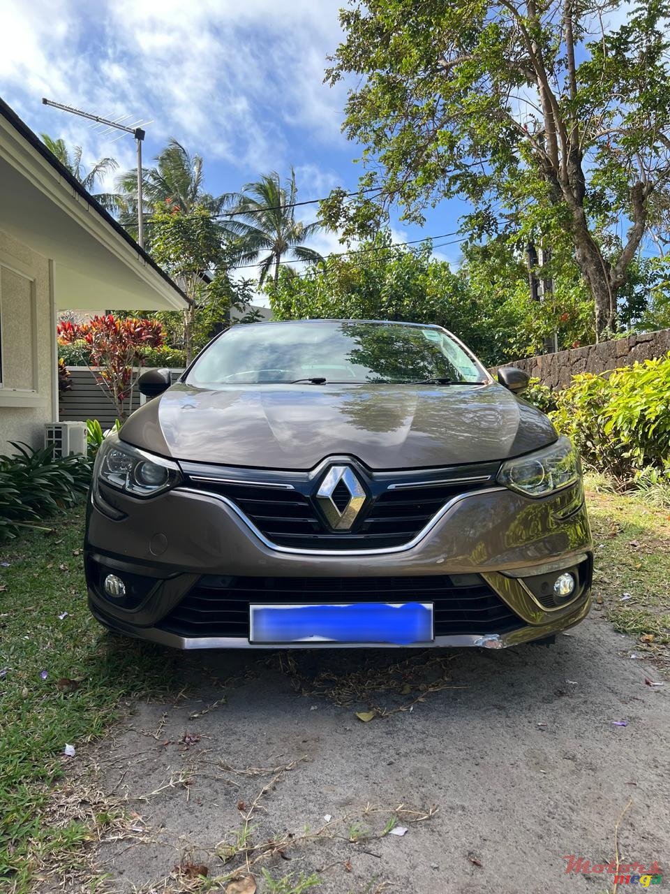 2018' Renault 18 Megane photo #3