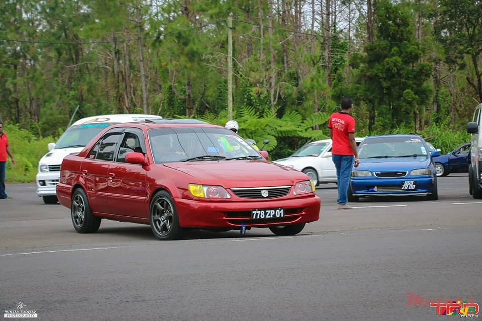 2001' Toyota Corolla Fully Loaded photo #1