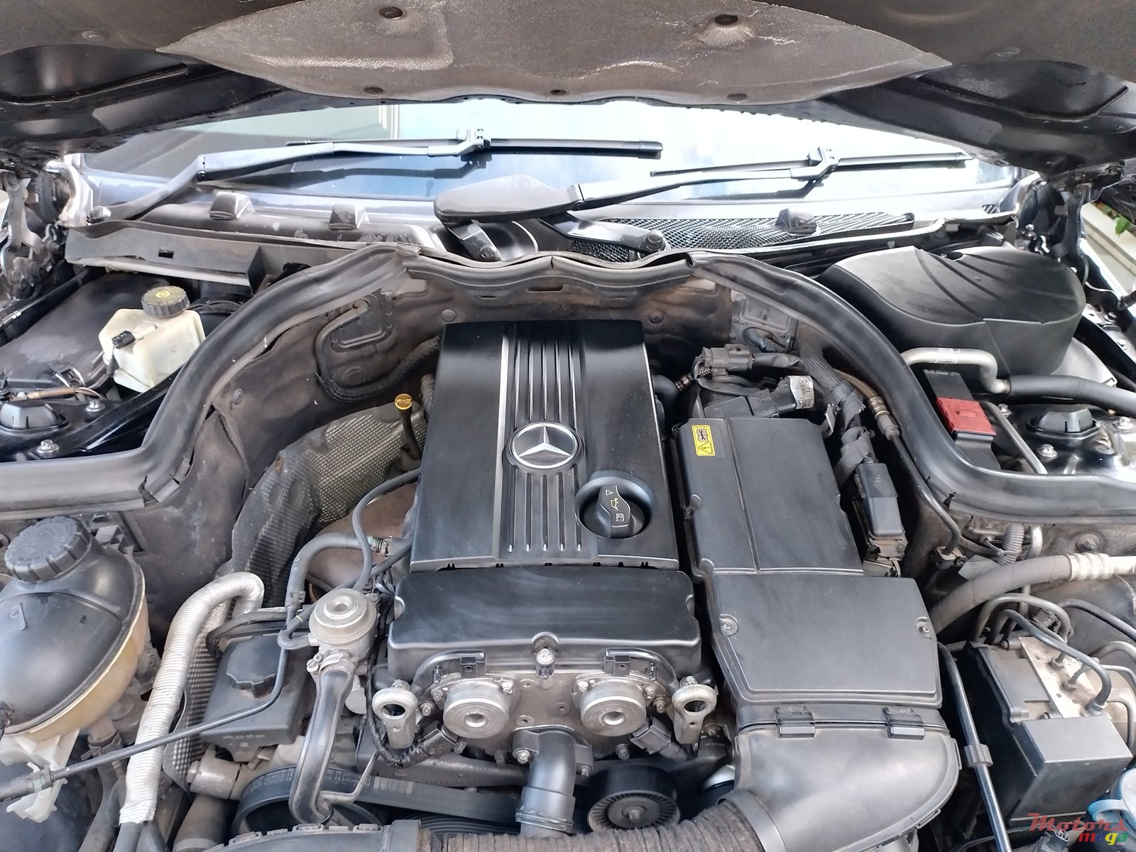 2011' Mercedes-Benz C 180 photo #5