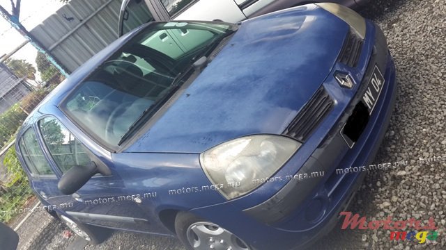 2004' Renault Clio photo #3