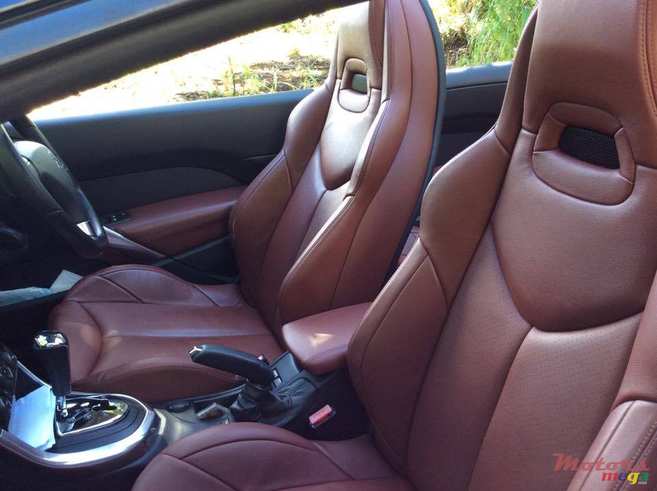 2012' Peugeot 308 cc photo #3