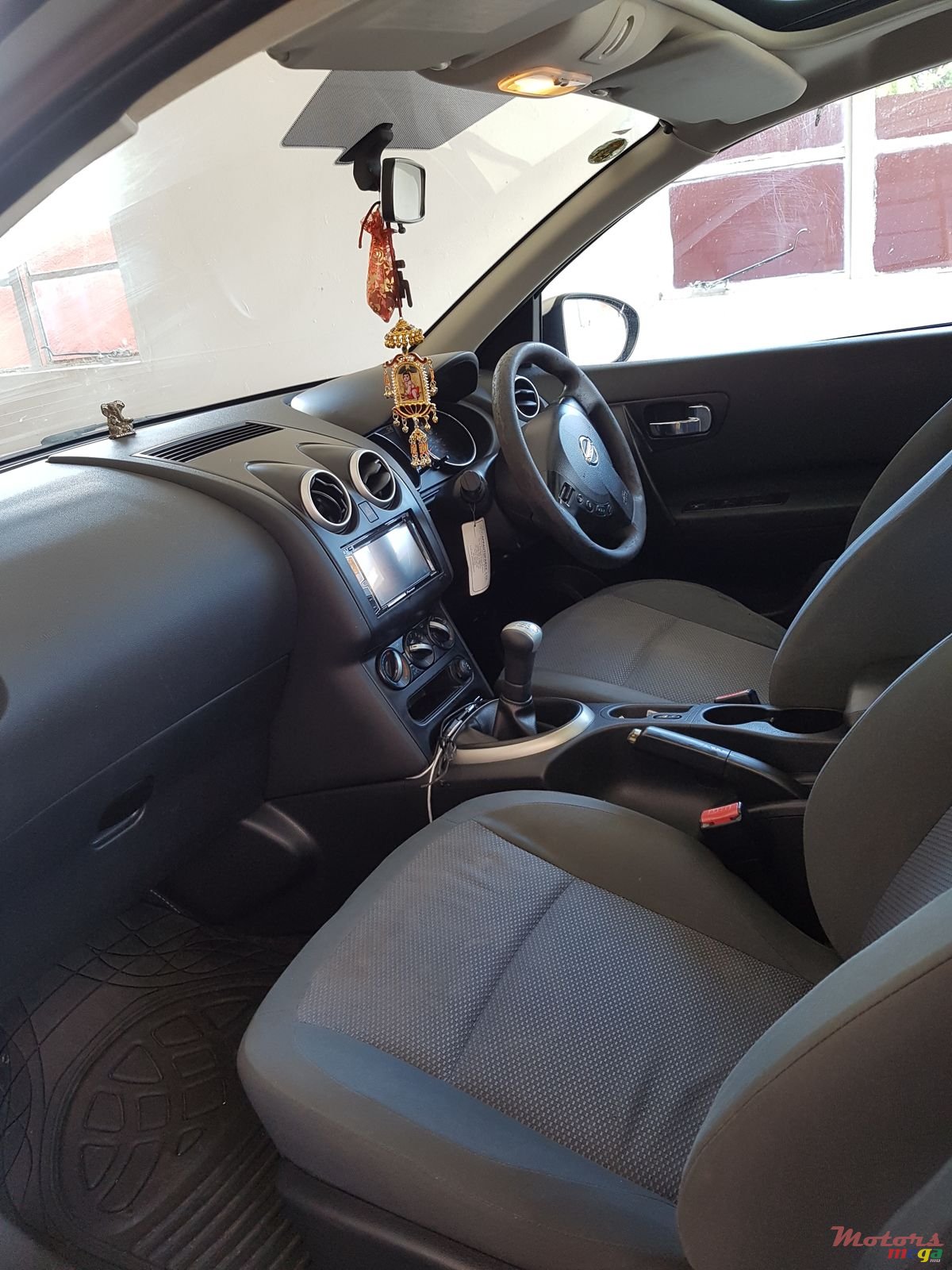 2012' Nissan Qashqai+2 photo #3