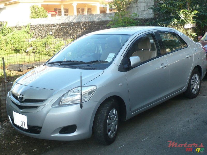 2007' Toyota Yaris Belta photo #4