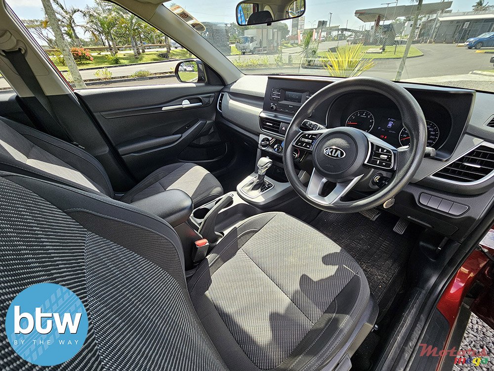 2020' Kia SELTOS photo #5