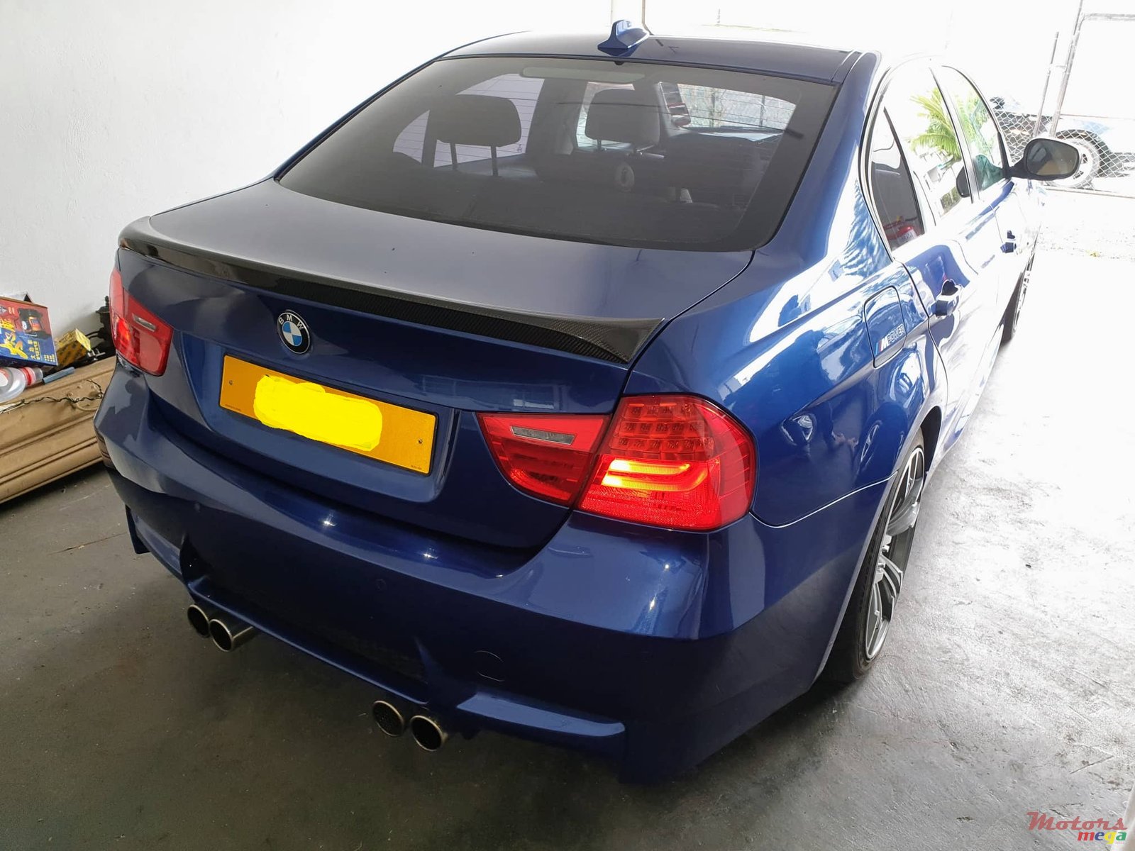 2010' BMW 318 photo #6