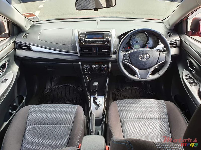 2016' Toyota Yaris photo #4