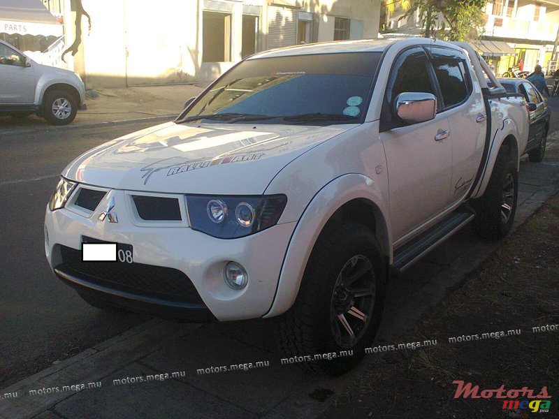 2008' Mitsubishi photo #1