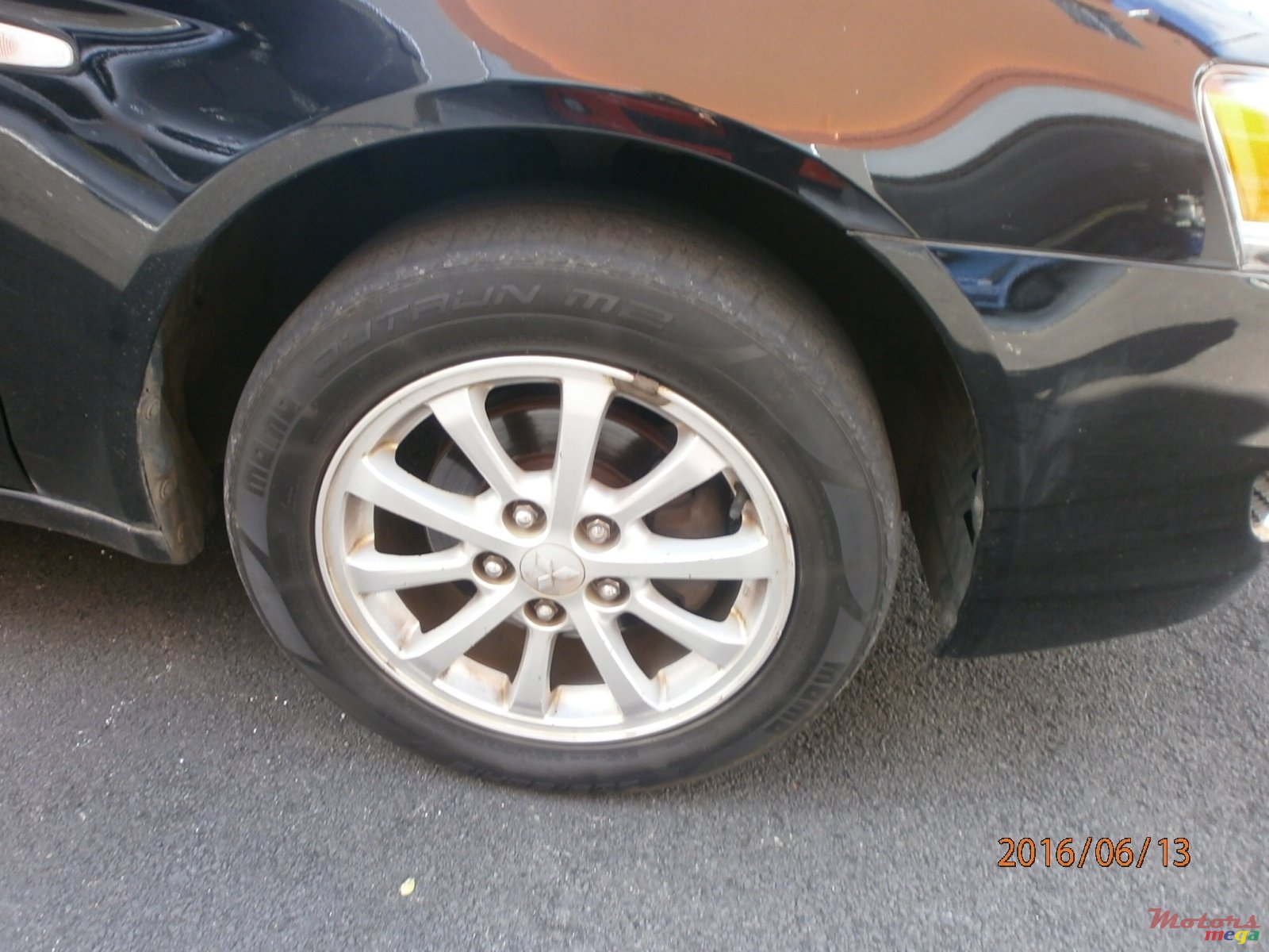 2011' Mitsubishi Lancer EX photo #6