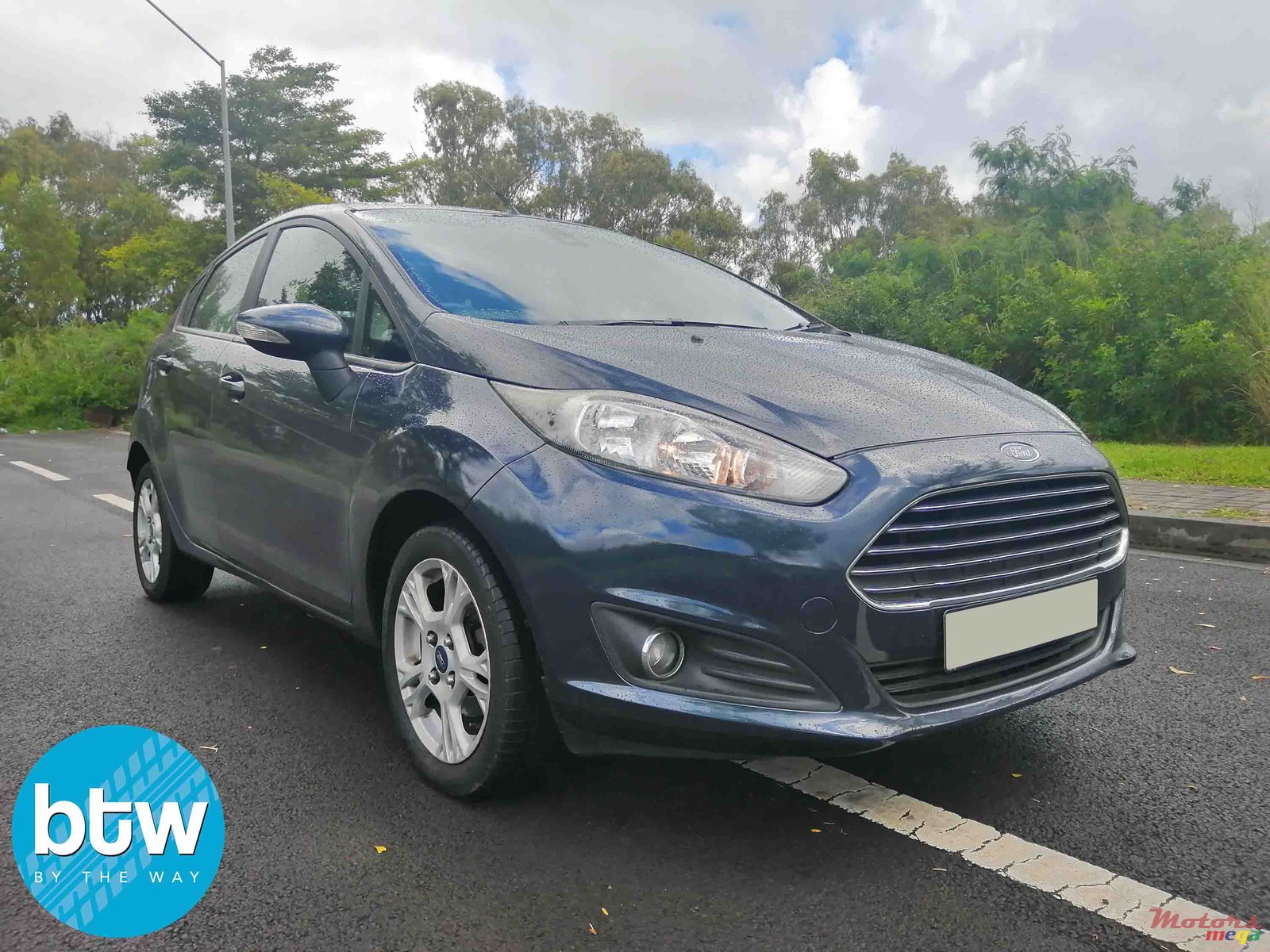 2014' Ford Fiesta photo #1