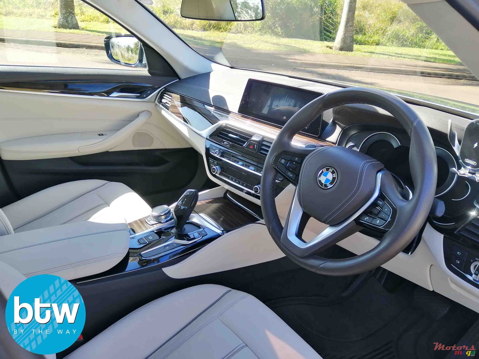 2020' BMW 530 photo #6