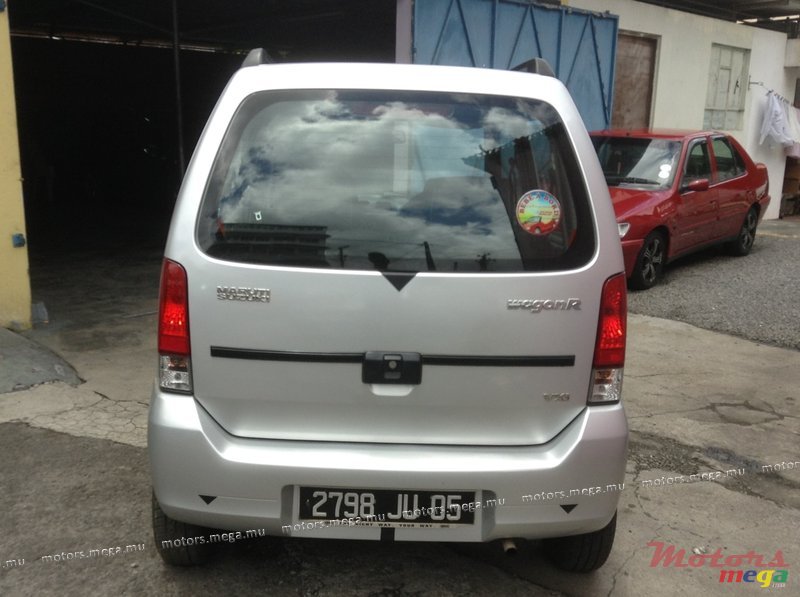 2005' Suzuki Wagon R+ photo #3