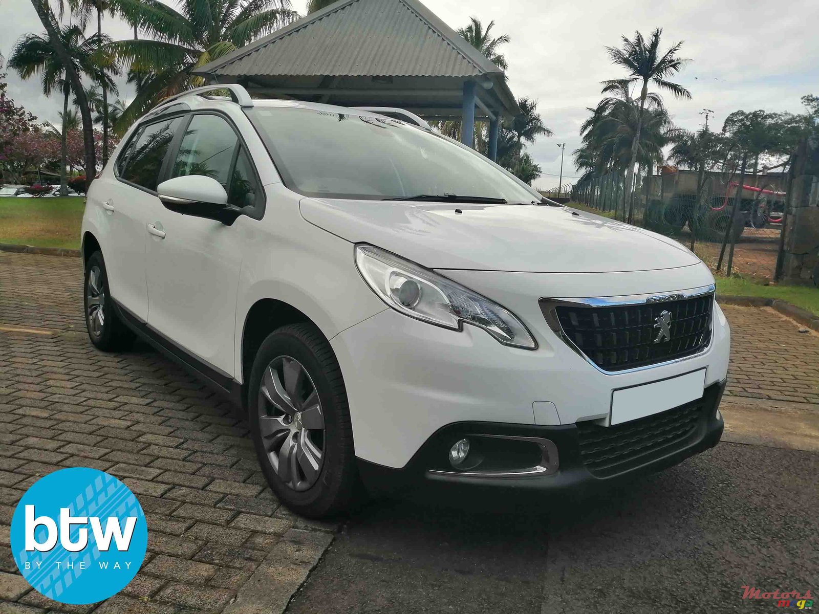 2017' Peugeot 2008 photo #1