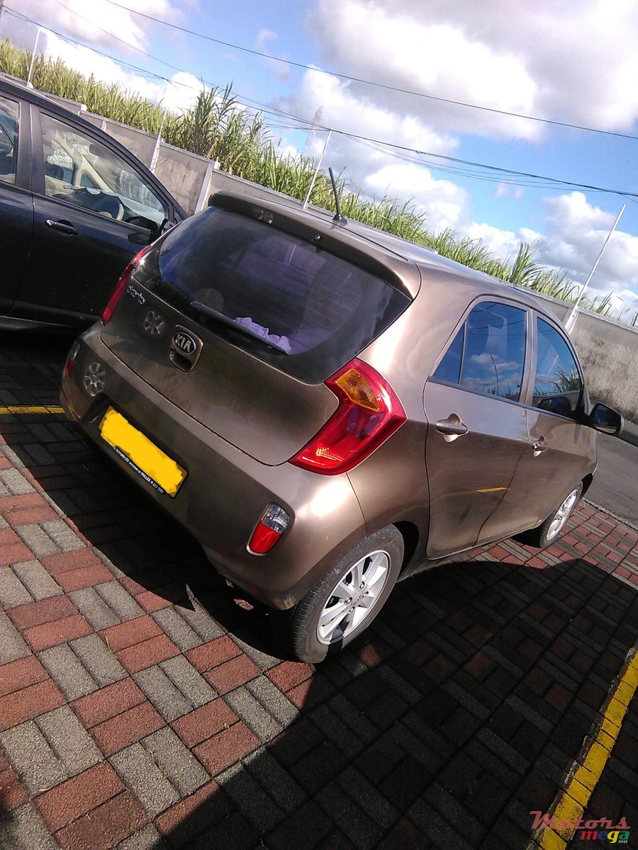 2012' Kia Picanto photo #2