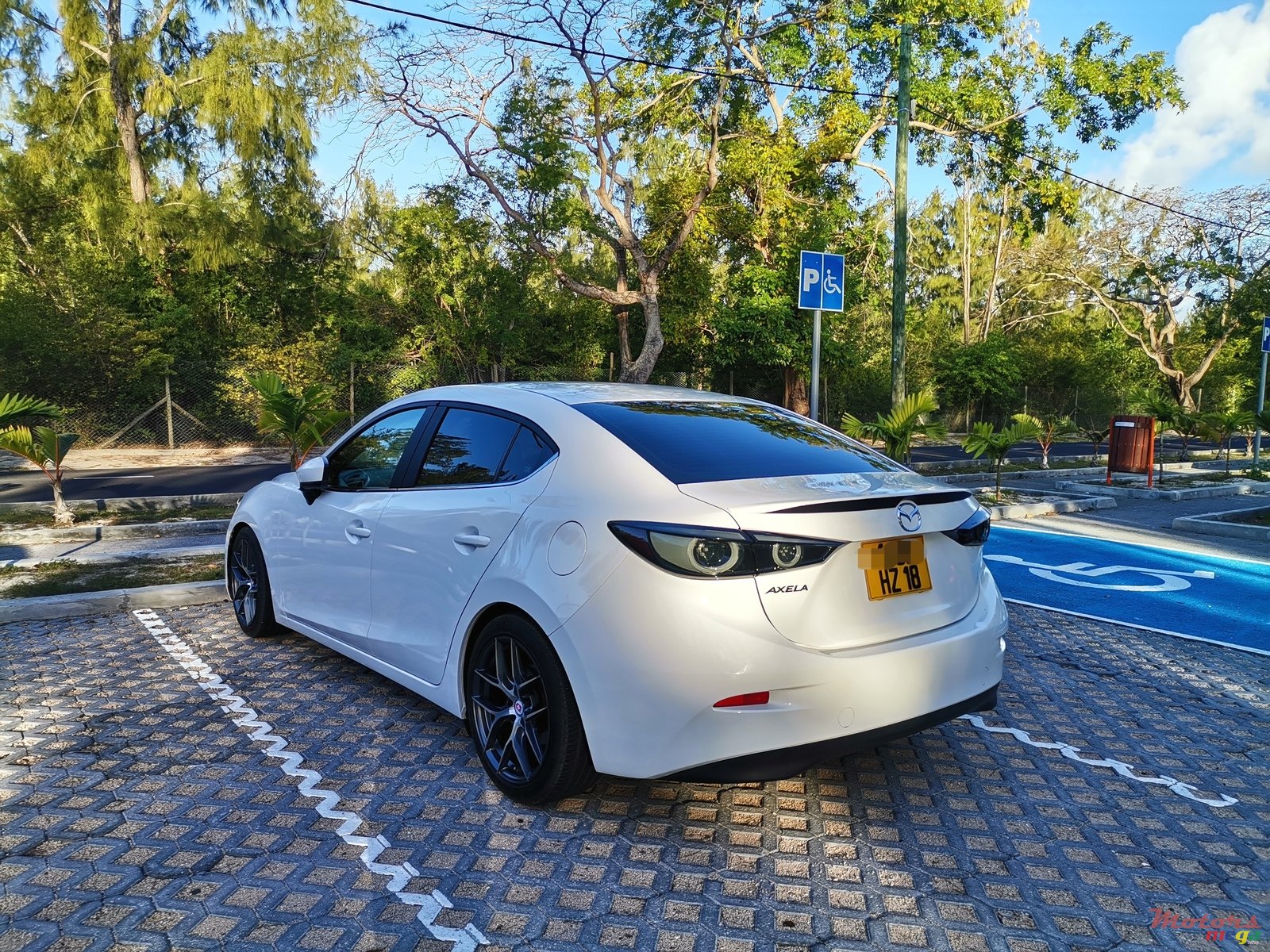 2018' Mazda 3 photo #1