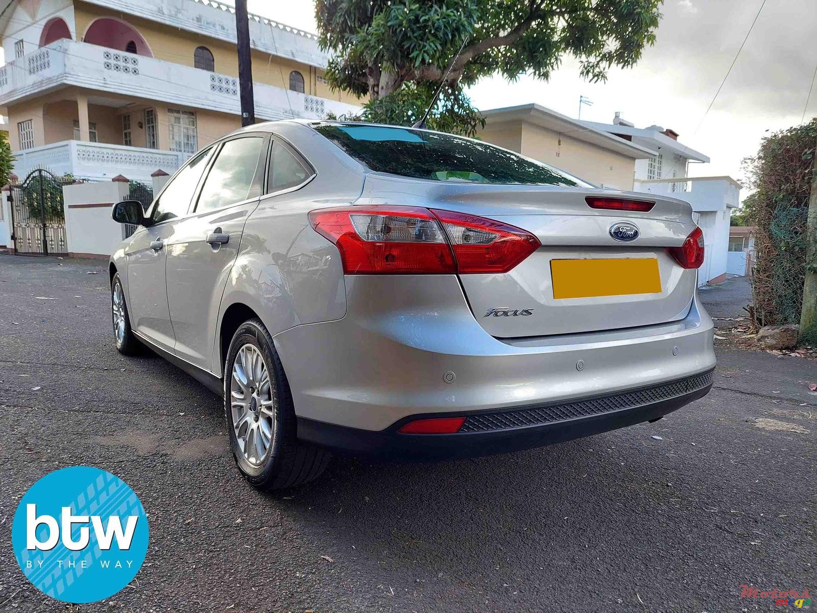 2014' Ford Focus photo #3