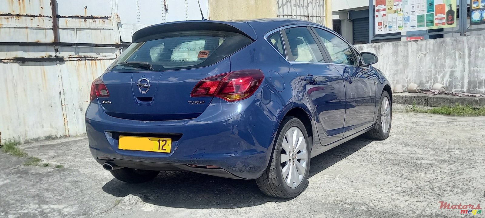 2012' Opel Astra I photo #2