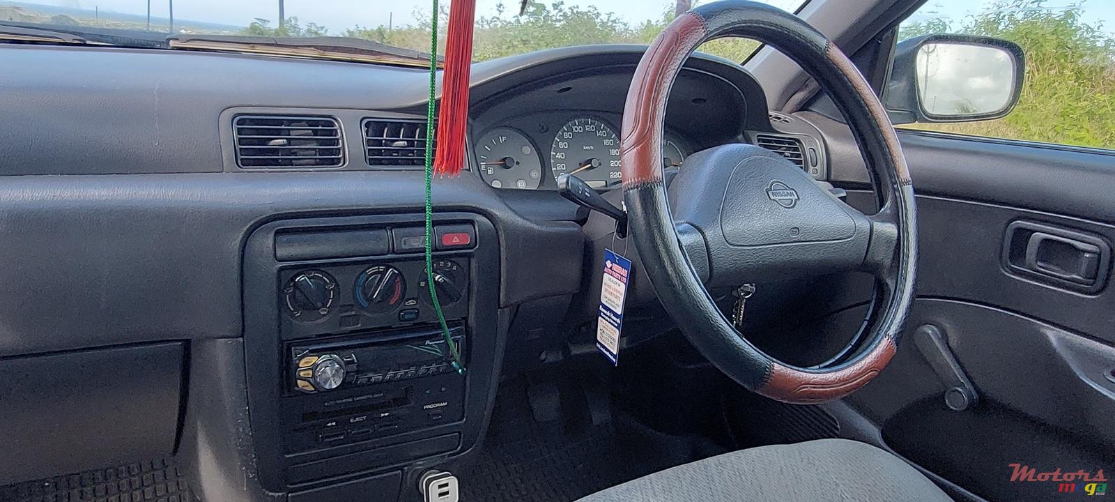 1999' Nissan Sunny B14 Elegance photo #3