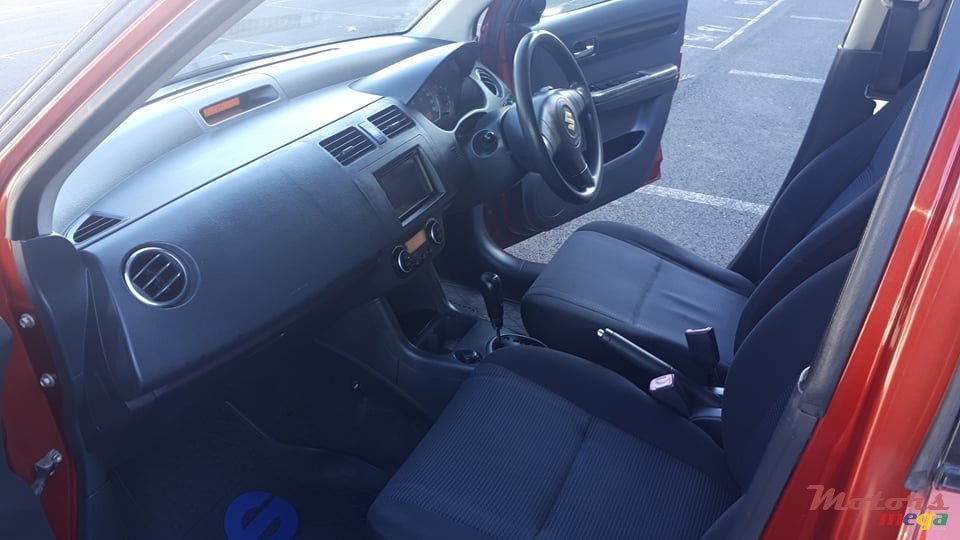 2007' Suzuki Swift photo #5